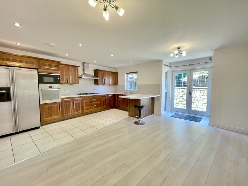 Hallamshire View, Sheffield, S10